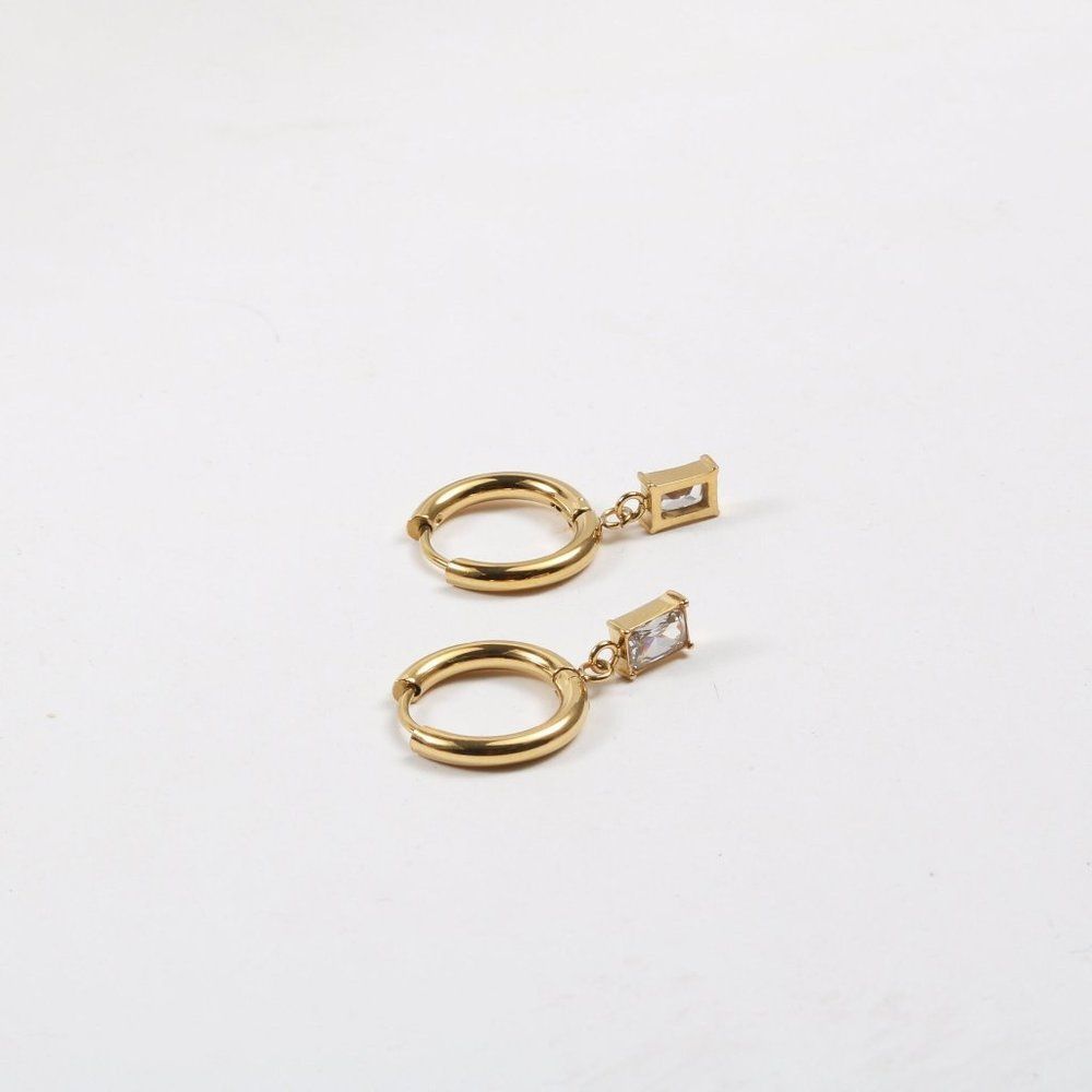 Real 18K Gold Plated Stainless Steel Huggie Hoop Baguette Crystal Earrings - Picture 6 of 6